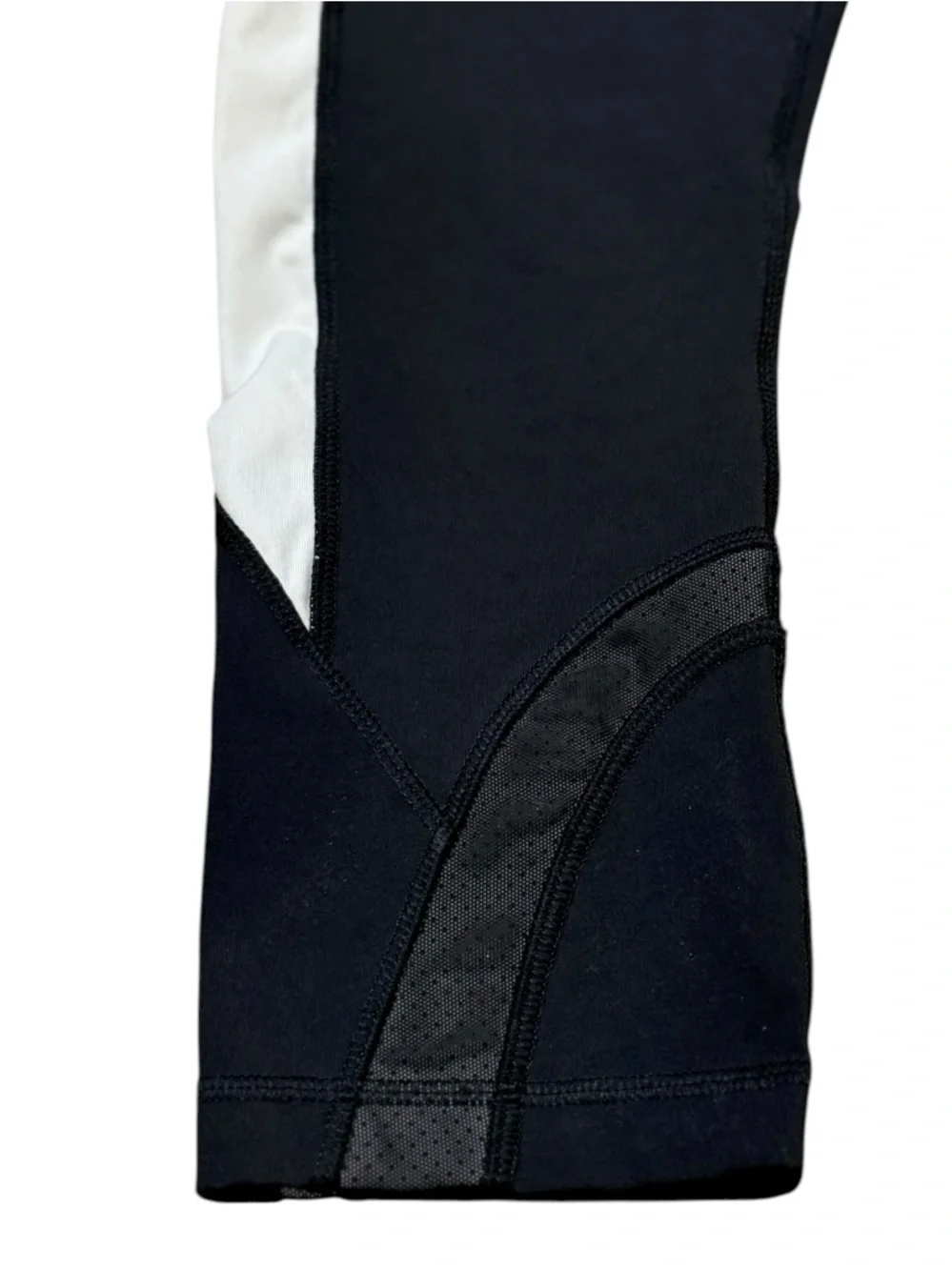 Women's Black & White Performance Cropped Leggings